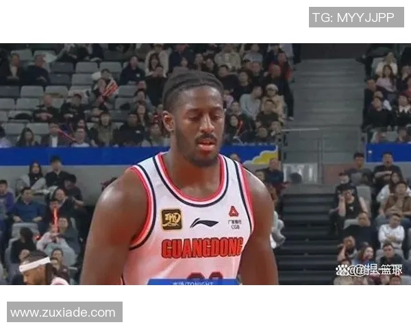 外线手感冰凉！魔术半场三分球16投仅中2