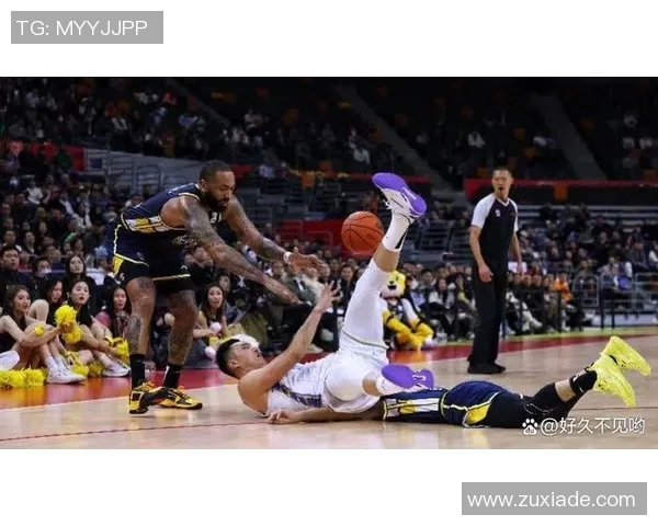 广东男篮全胜晋级八强，周琦率队迎战北京